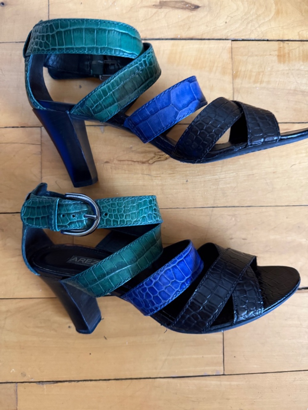 Arezzo Croc-Embossed Colorblock Sandals sz 6